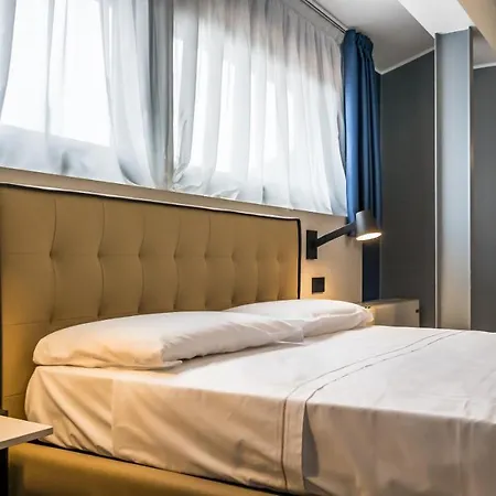 Hotel Puccini Peschiera del Garda Buitenkant foto